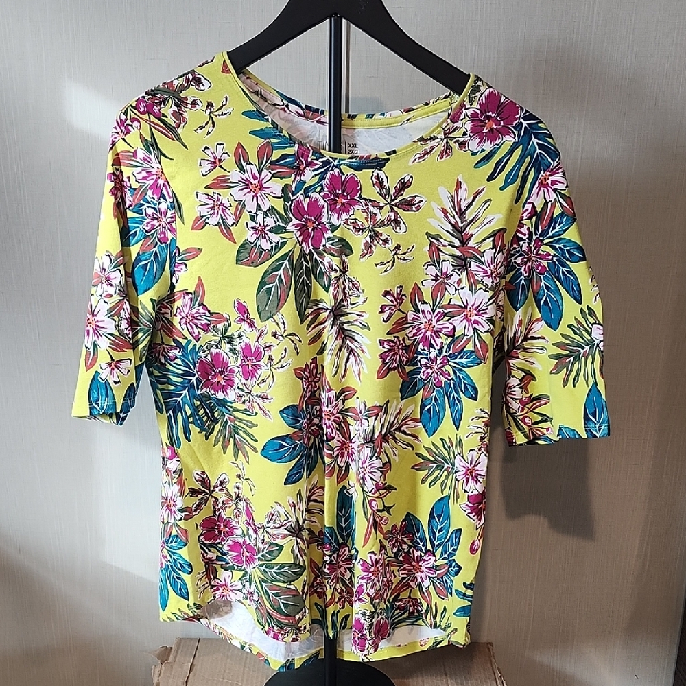 Time and Tru Floral Short Sleeve Top - Yellow and Pink